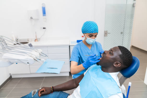 Best Emergency Dentist for Knocked-Out Tooth in Justice, IL